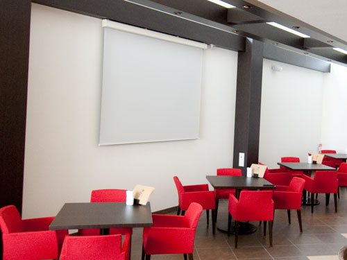 部屋のインテリアに合わせてブラックマスクなしを選択