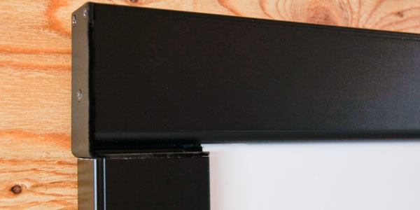 張り込み式だから平面性に優れる