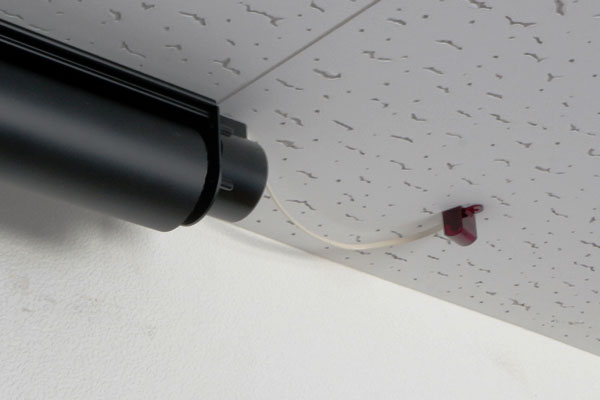 リモコンで簡単昇降